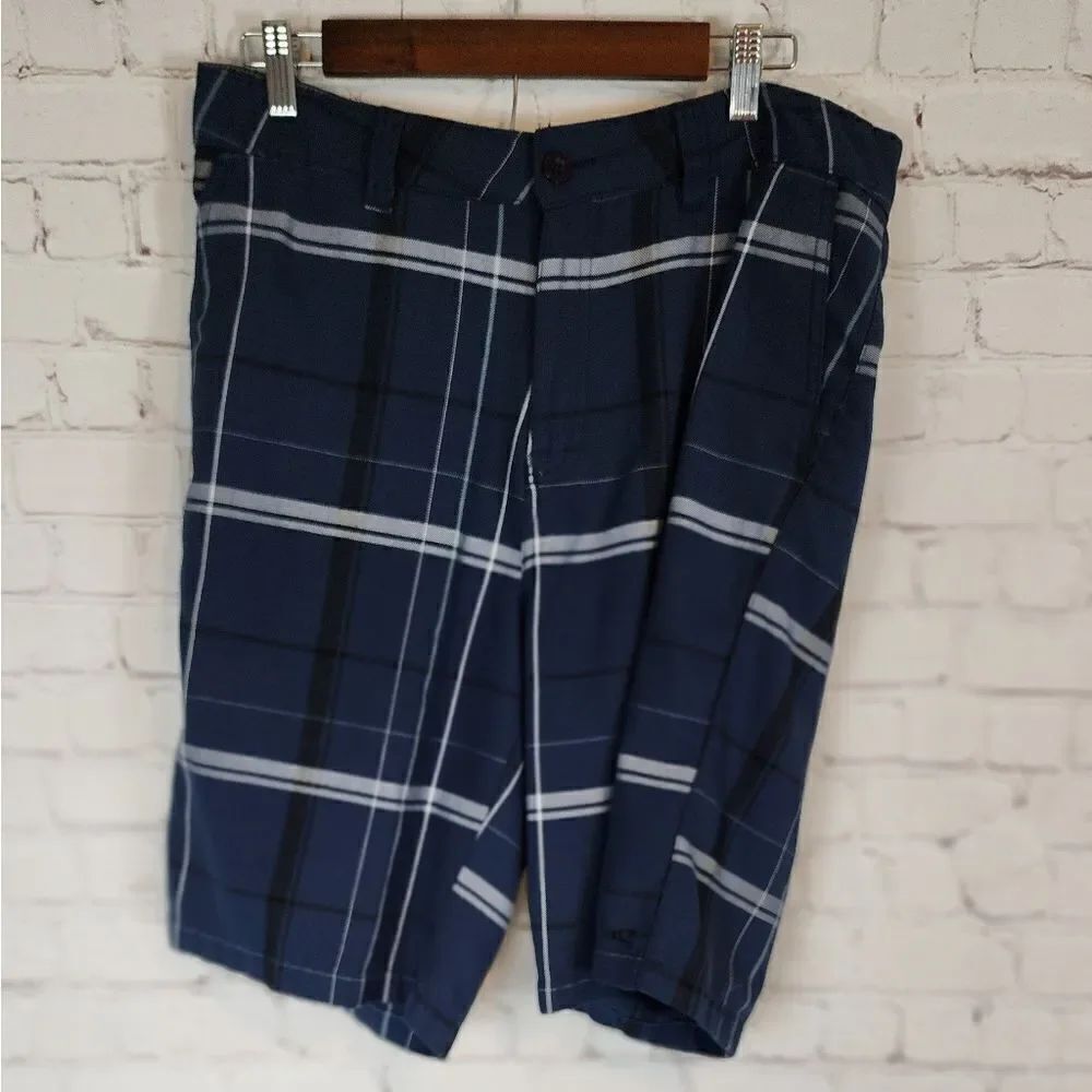 O'Neill Men's flat front shorts, size 34